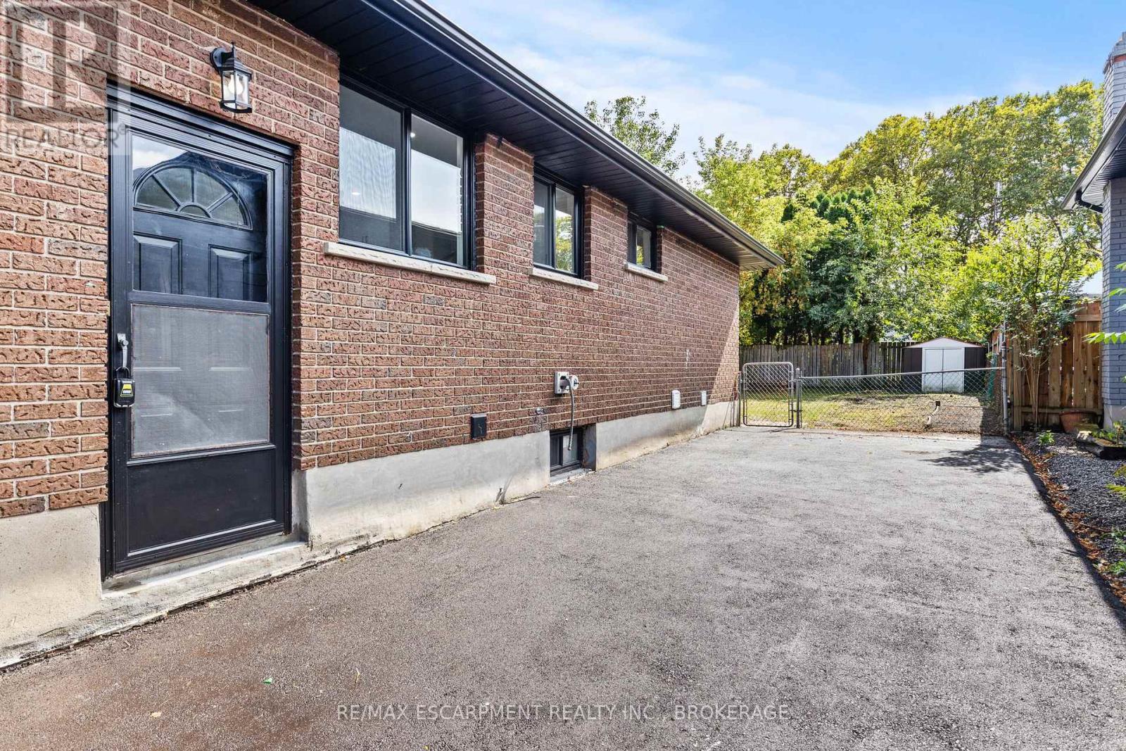 3139 Secord Place, Niagara Falls (Church's Lane), Ontario  L2J 3K5 - Photo 7 - X12441402