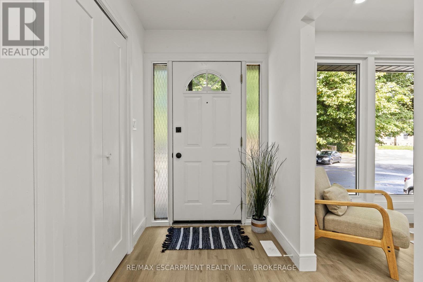 3139 Secord Place, Niagara Falls (Church's Lane), Ontario  L2J 3K5 - Photo 8 - X12441402