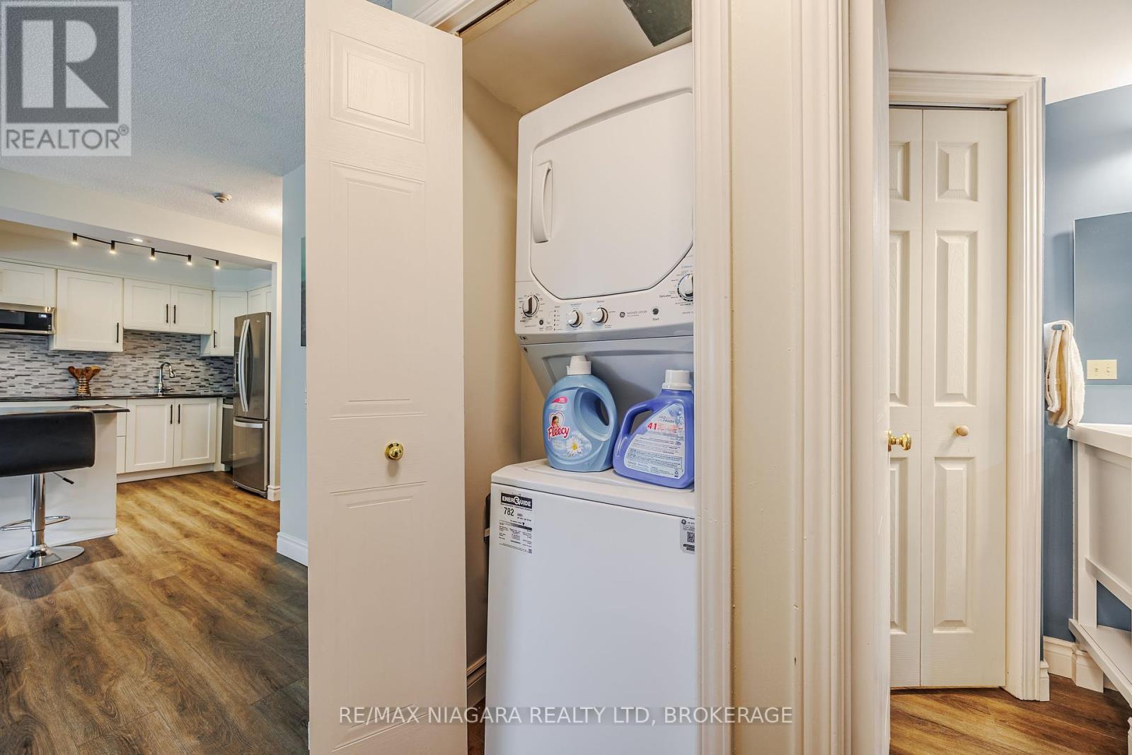 307 - 81 Scott Street, St. Catharines (Lakeport), Ontario  L2N 7L5 - Photo 11 - X12441435