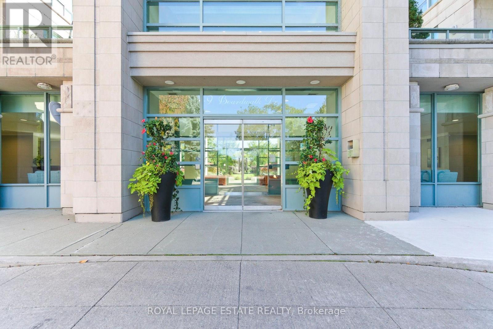 Ph9 - 9 Boardwalk Drive, Toronto (The Beaches), Ontario  M4L 6T1 - Photo 3 - E12441303