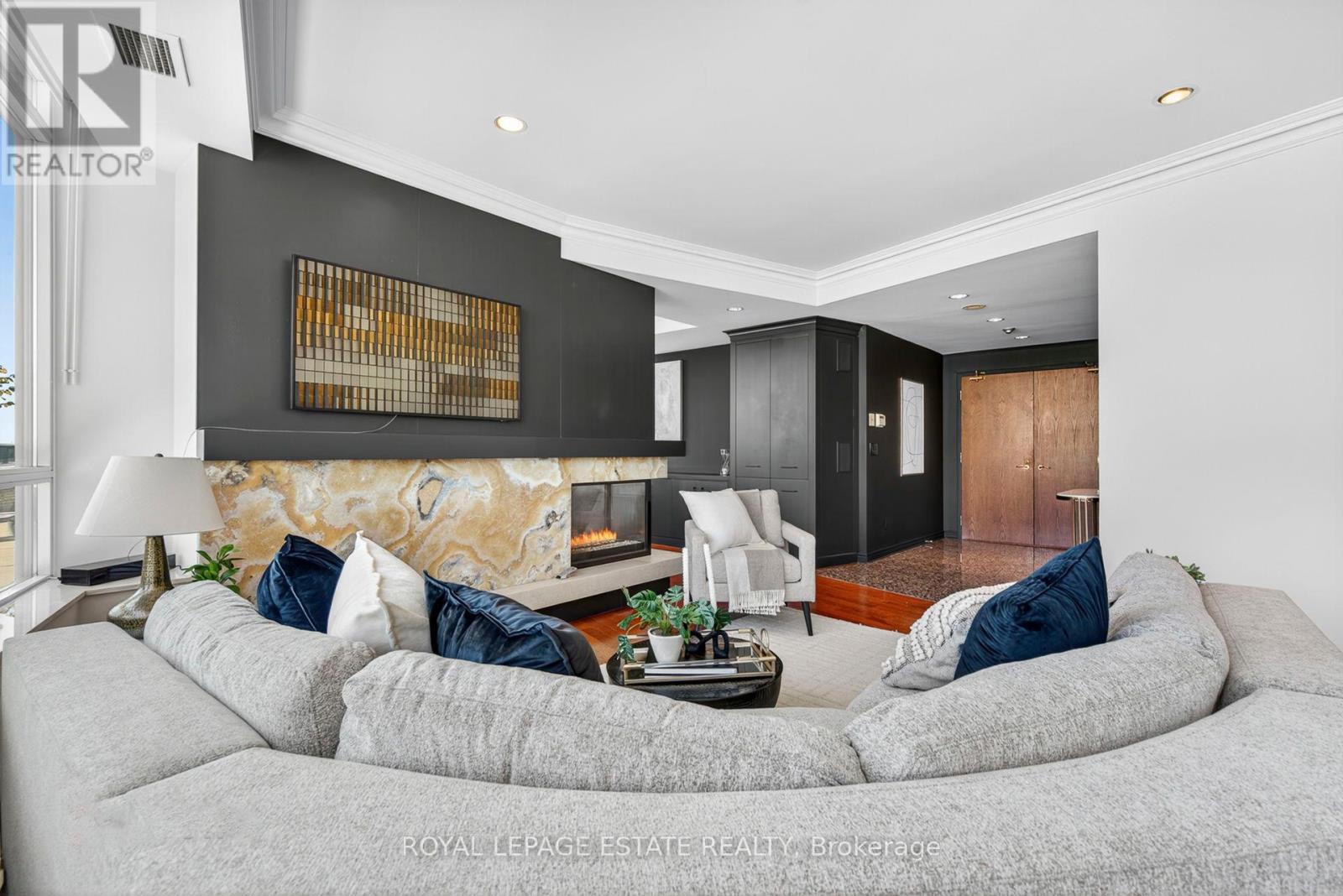 Ph9 - 9 Boardwalk Drive, Toronto (The Beaches), Ontario  M4L 6T1 - Photo 6 - E12441303