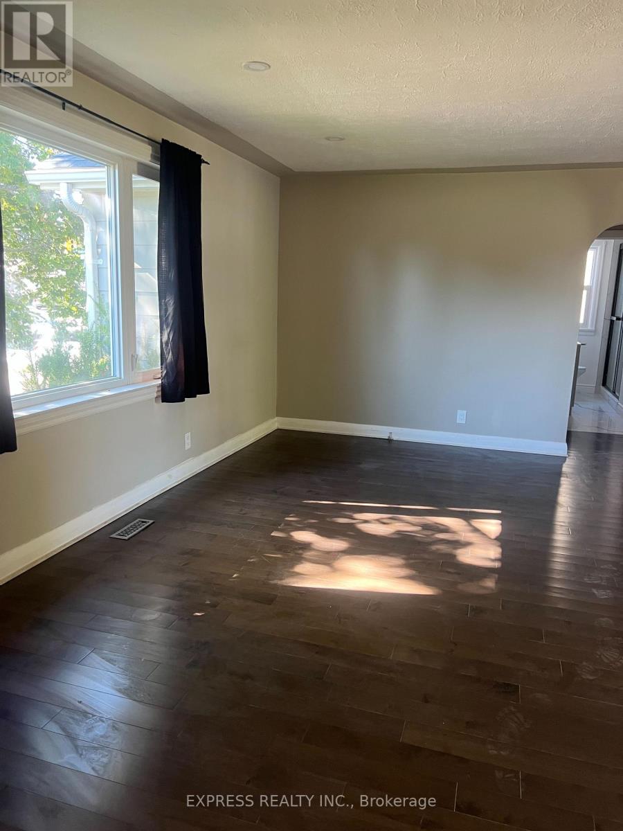120 Beatrice Street W, Oshawa, Ontario  L1G 3M8 - Photo 5 - E12441327