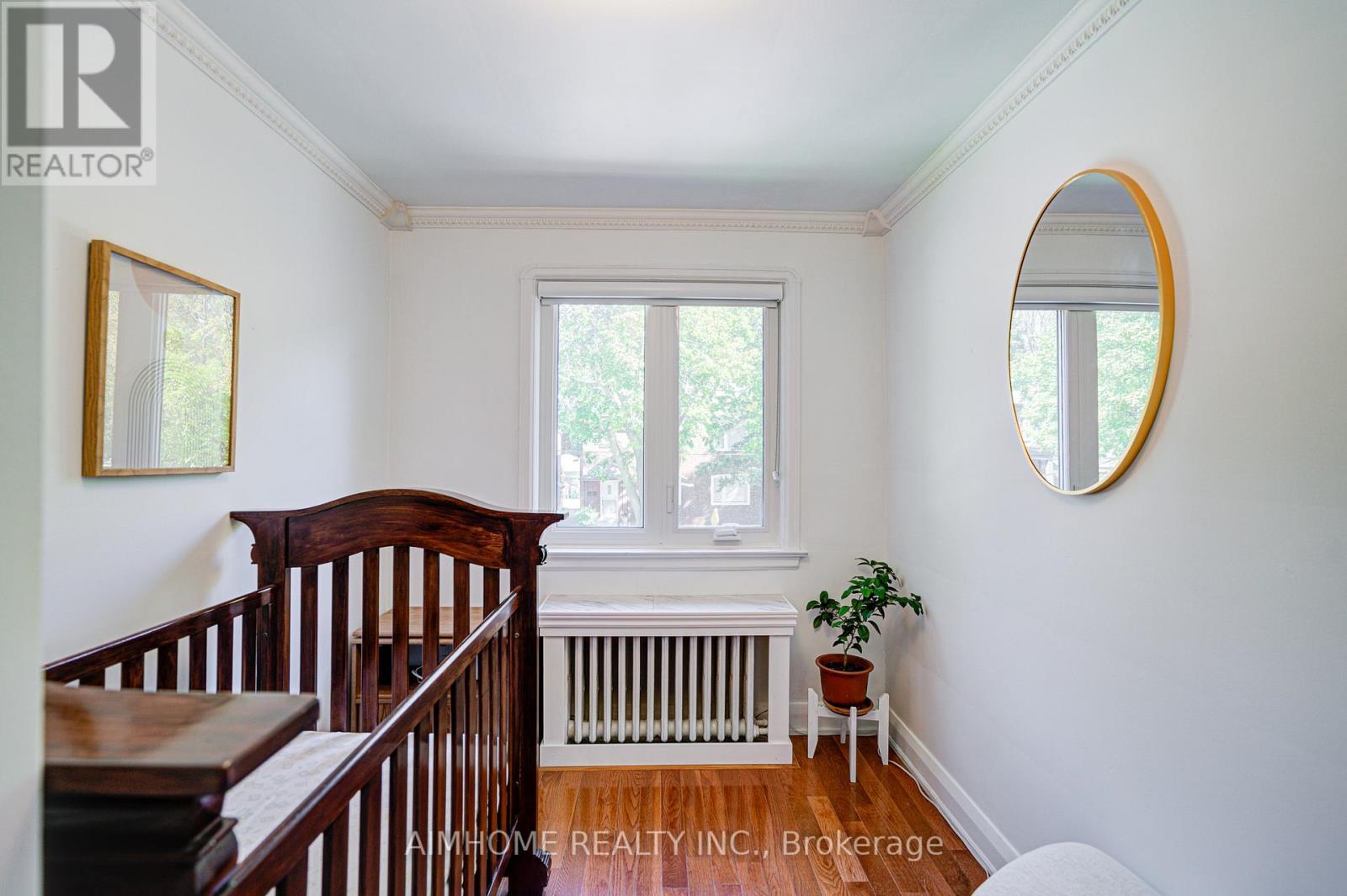 96 Highfield Road, Toronto, Ontario  M4L 2V1 - Photo 18 - E12441337
