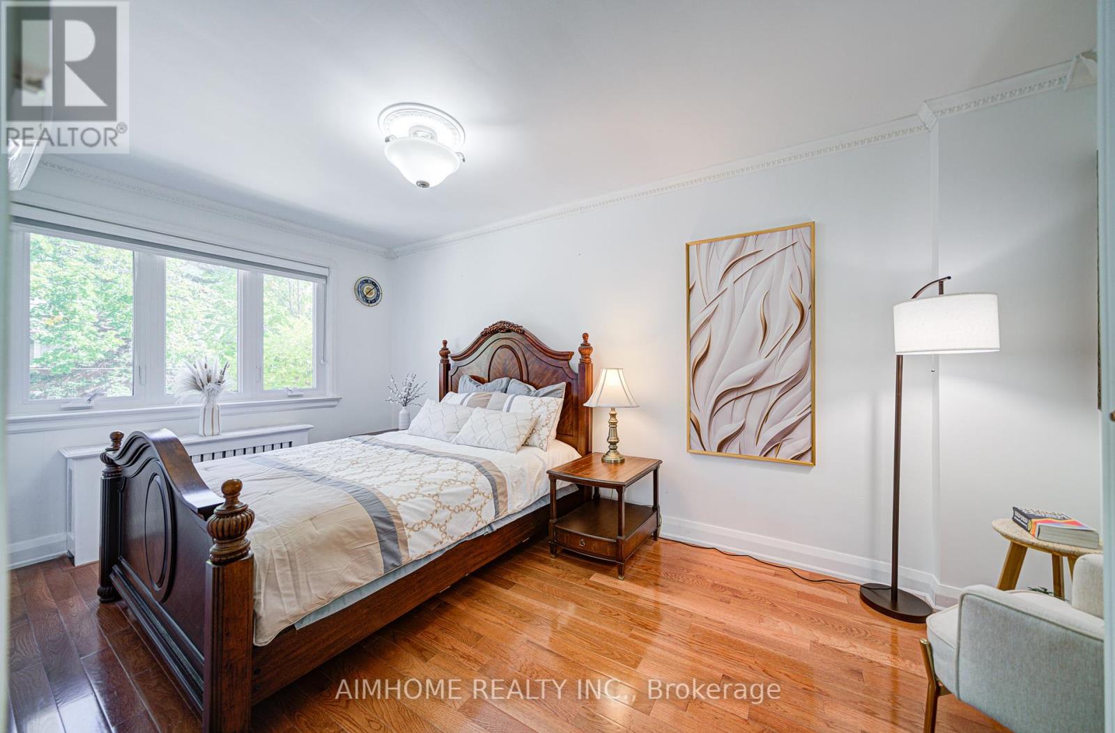 96 Highfield Road, Toronto, Ontario  M4L 2V1 - Photo 19 - E12441337