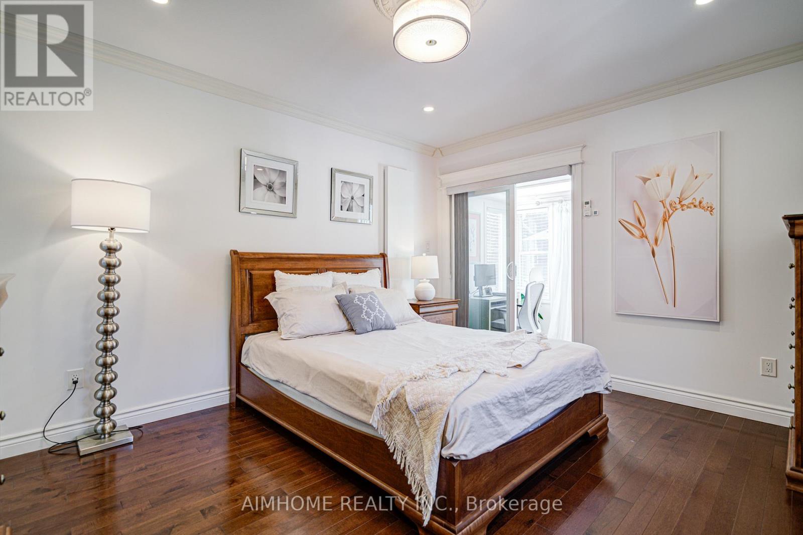 96 Highfield Road, Toronto, Ontario  M4L 2V1 - Photo 23 - E12441337