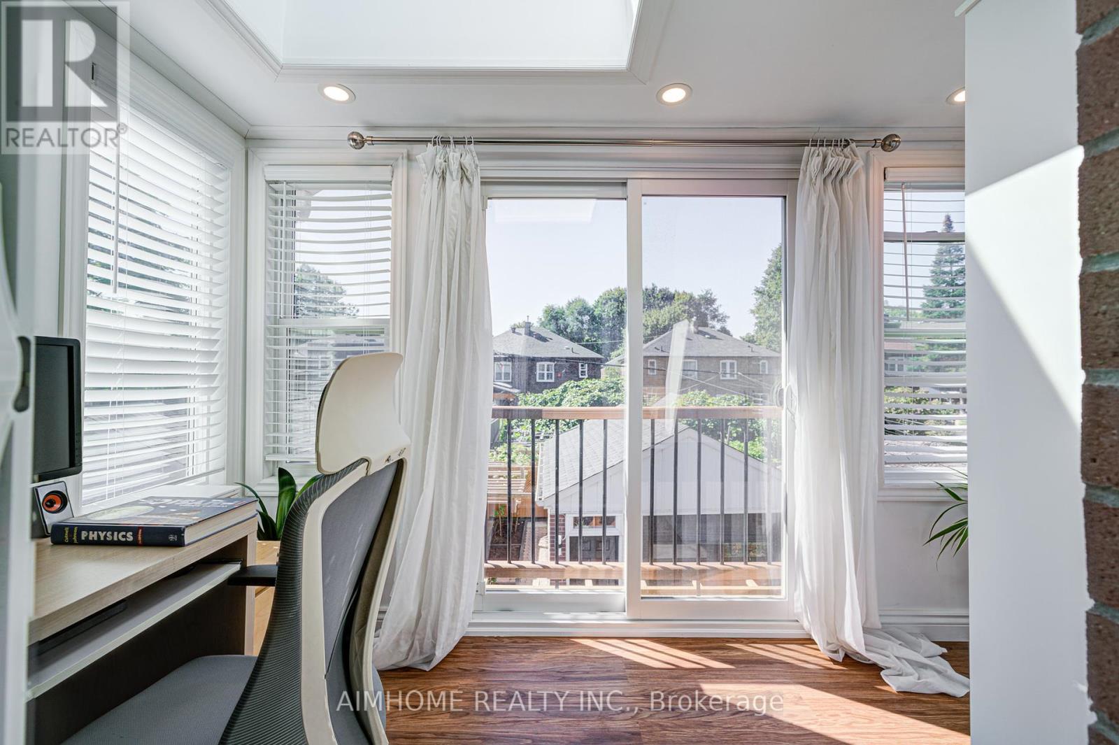 96 Highfield Road, Toronto, Ontario  M4L 2V1 - Photo 27 - E12441337