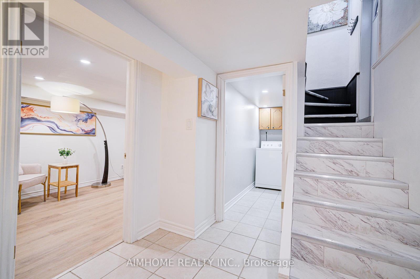 96 Highfield Road, Toronto, Ontario  M4L 2V1 - Photo 29 - E12441337
