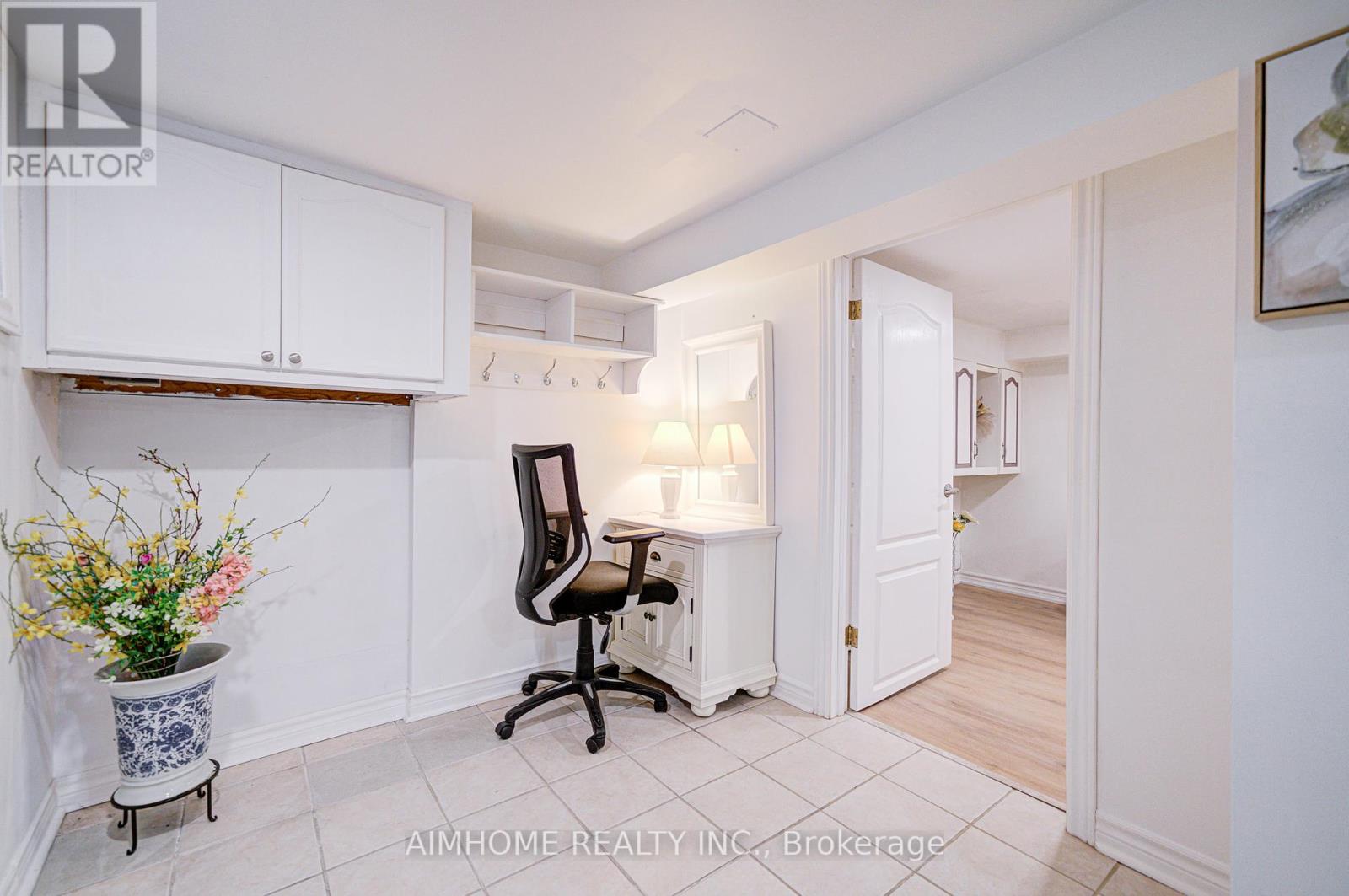 96 Highfield Road, Toronto, Ontario  M4L 2V1 - Photo 30 - E12441337