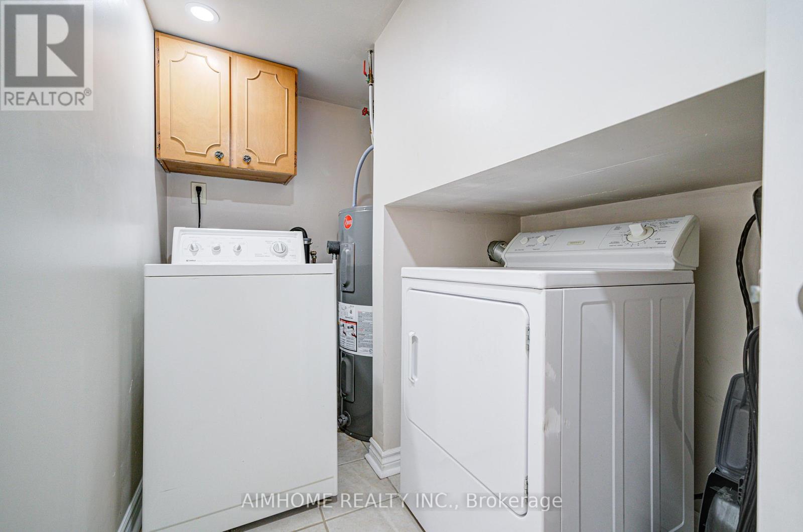 96 Highfield Road, Toronto, Ontario  M4L 2V1 - Photo 31 - E12441337