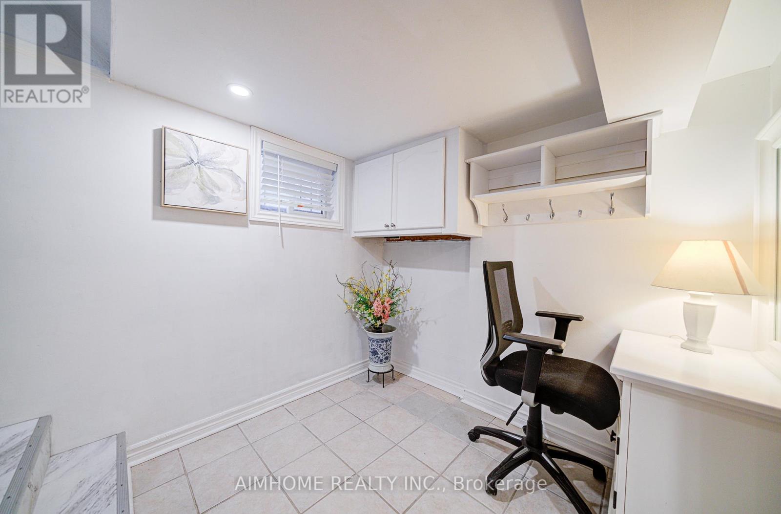 96 Highfield Road, Toronto, Ontario  M4L 2V1 - Photo 32 - E12441337