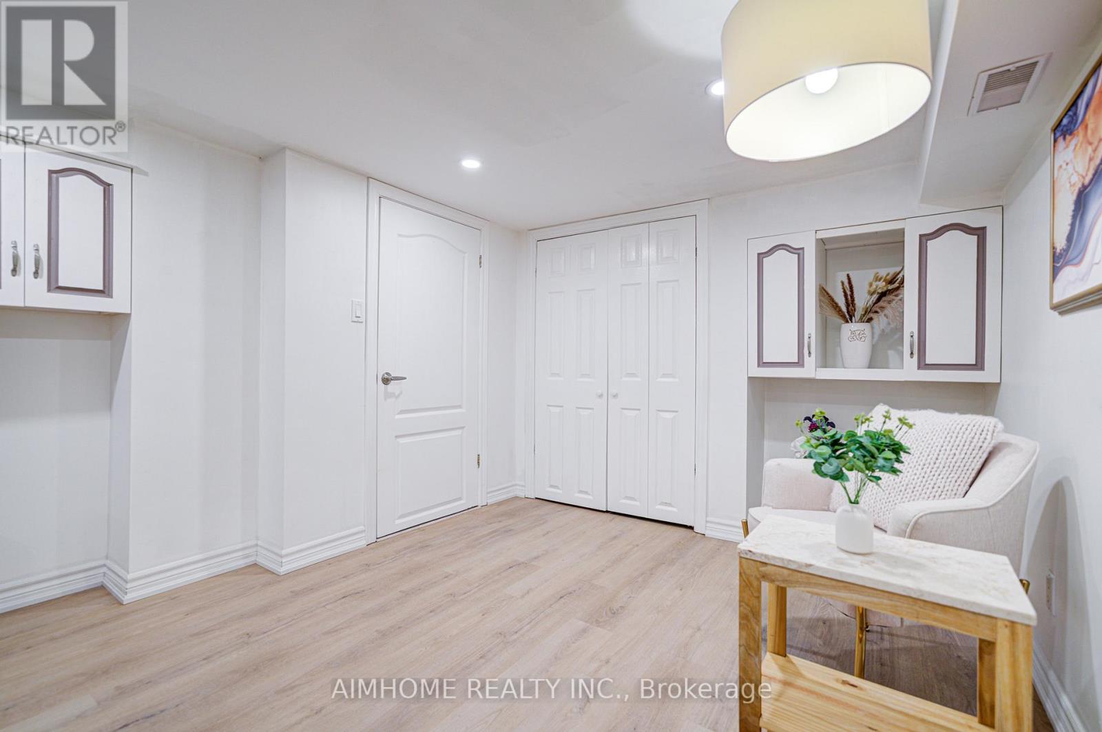 96 Highfield Road, Toronto, Ontario  M4L 2V1 - Photo 35 - E12441337