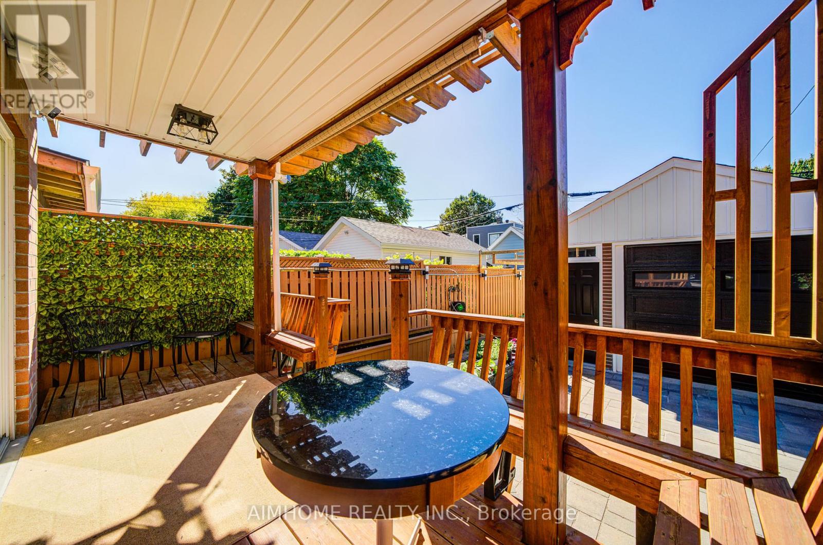 96 Highfield Road, Toronto, Ontario  M4L 2V1 - Photo 46 - E12441337