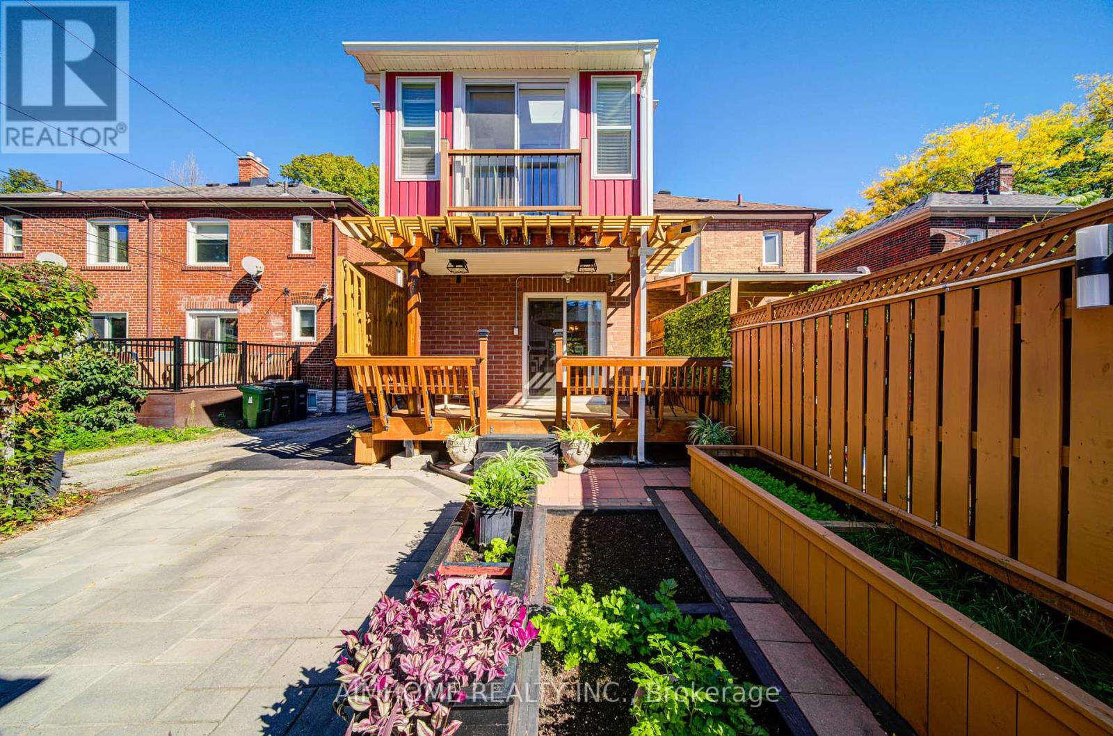 96 Highfield Road, Toronto, Ontario  M4L 2V1 - Photo 49 - E12441337