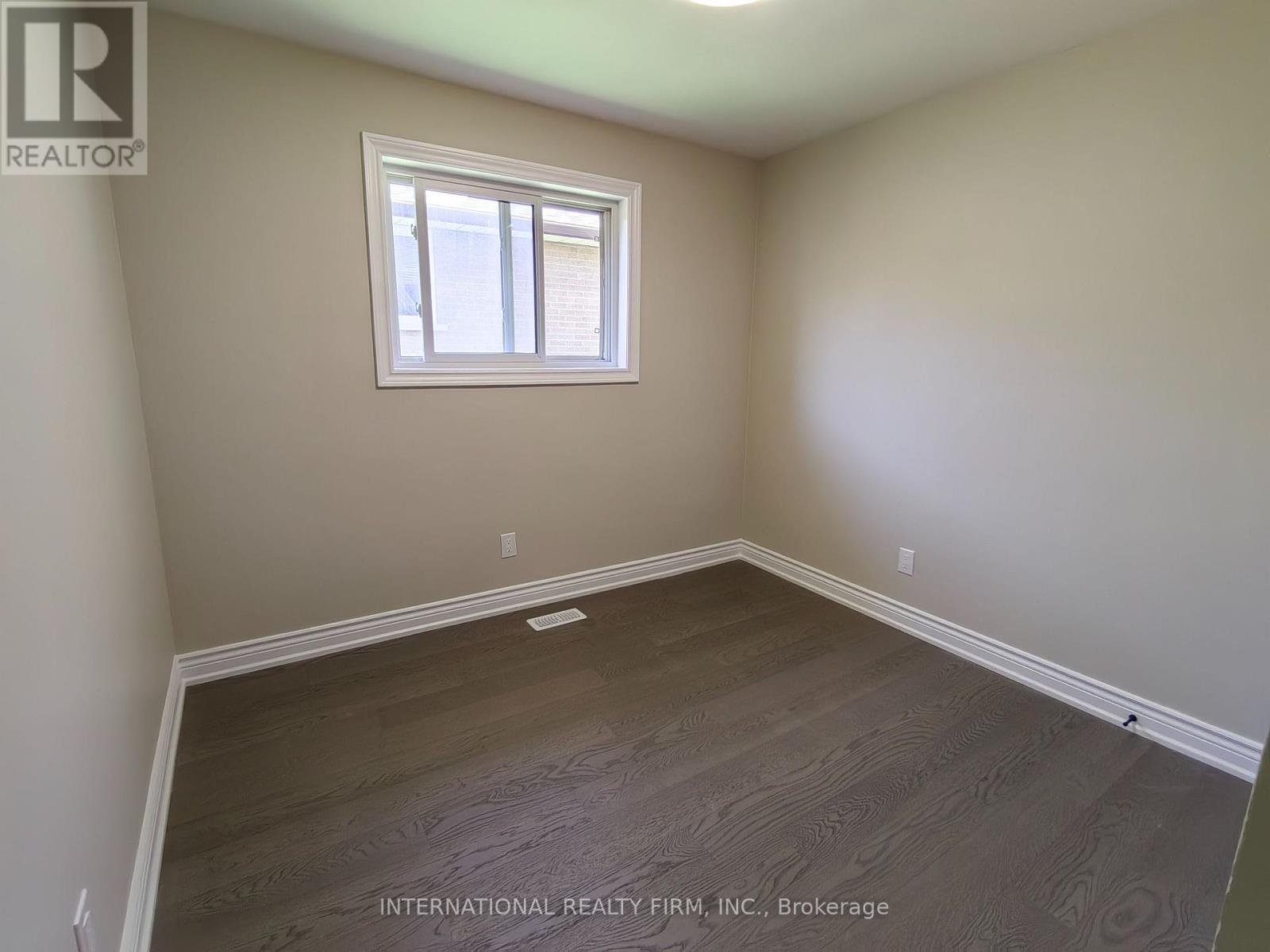 463 Rossland Road E, Oshawa, Ontario  L1G 2X3 - Photo 10 - E12441357