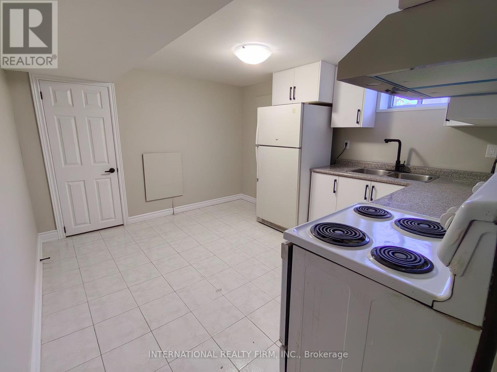 463 Rossland Road E, Oshawa, Ontario  L1G 2X3 - Photo 16 - E12441357