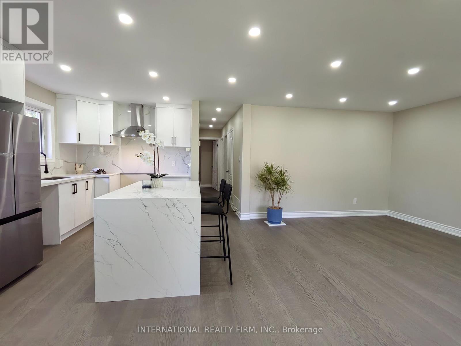 463 Rossland Road E, Oshawa, Ontario  L1G 2X3 - Photo 6 - E12441357