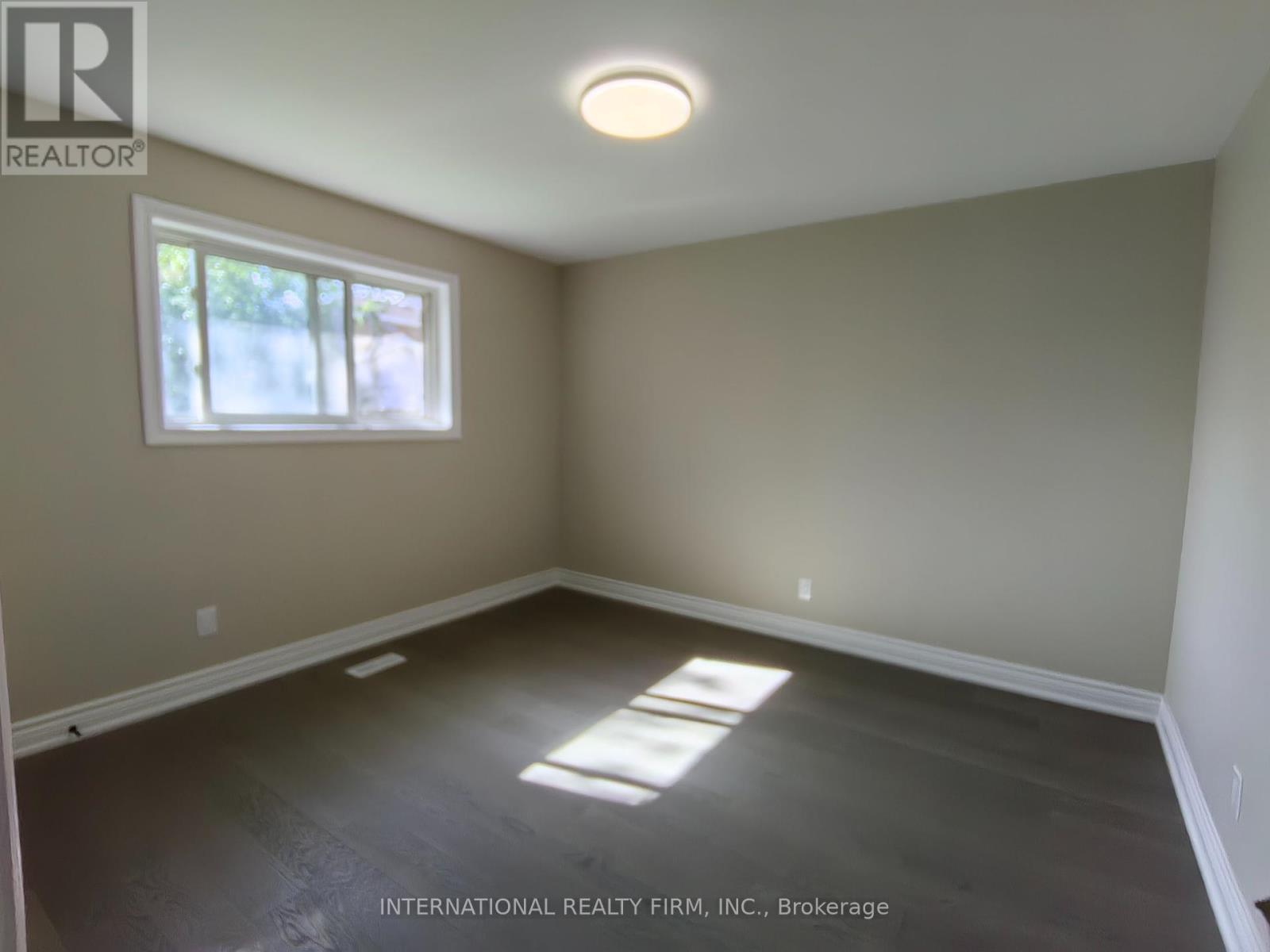 463 Rossland Road E, Oshawa, Ontario  L1G 2X3 - Photo 8 - E12441357