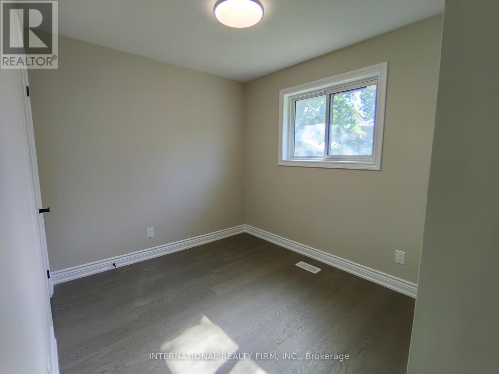 463 Rossland Road E, Oshawa, Ontario  L1G 2X3 - Photo 9 - E12441357