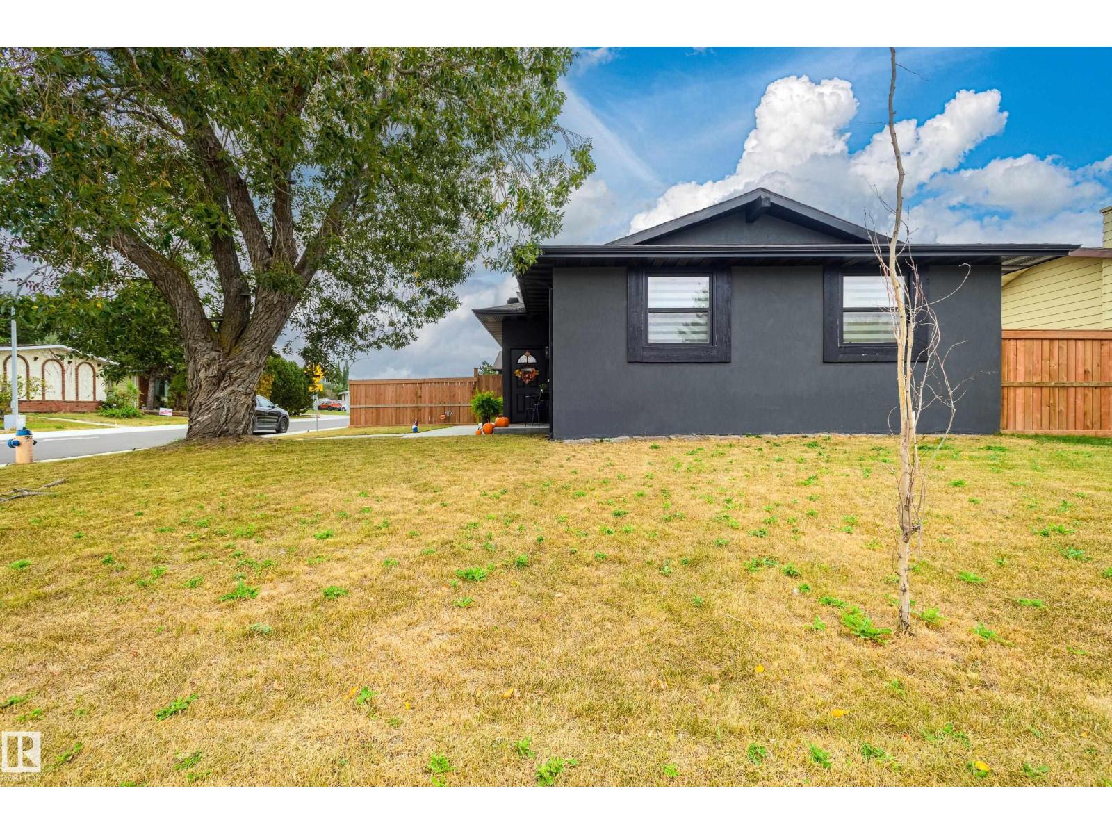 17327 106 St Nw, Edmonton, Alberta  T5X 3W9 - Photo 2 - E4460517