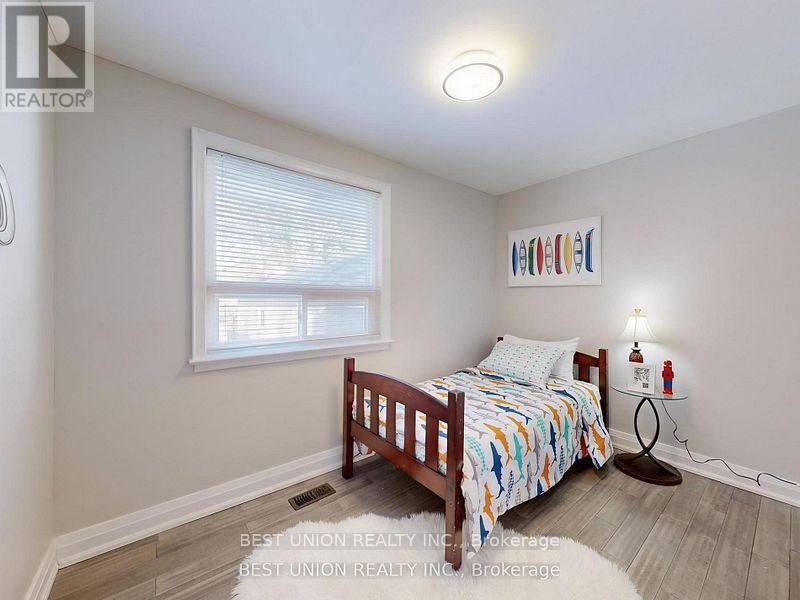 184 Lawrence Avenue, Richmond Hill, Ontario  L4C 1Z5 - Photo 21 - N12441333