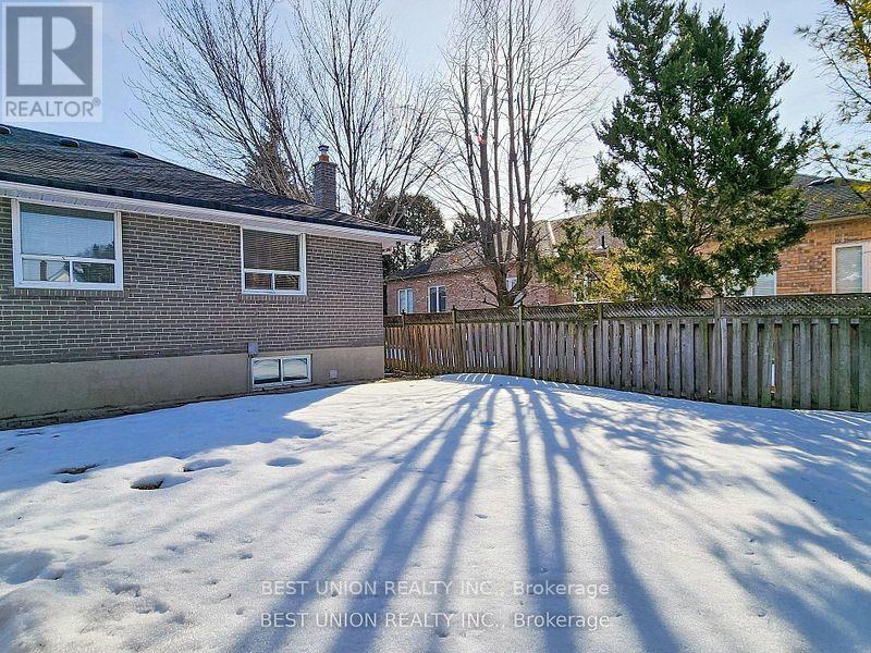184 Lawrence Avenue, Richmond Hill, Ontario  L4C 1Z5 - Photo 34 - N12441333