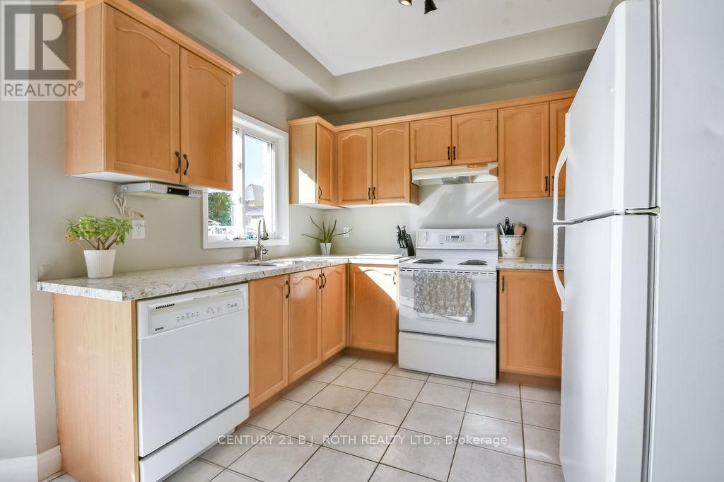1970 Webster Boulevard, Innisfil (Alcona), Ontario  L9S 2A5 - Photo 13 - N12441362