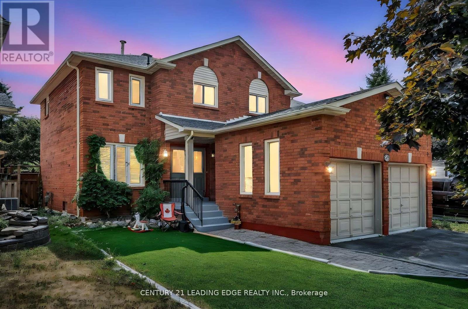 21 BRUSHWOOD CRESCENT, Barrie, Ontario