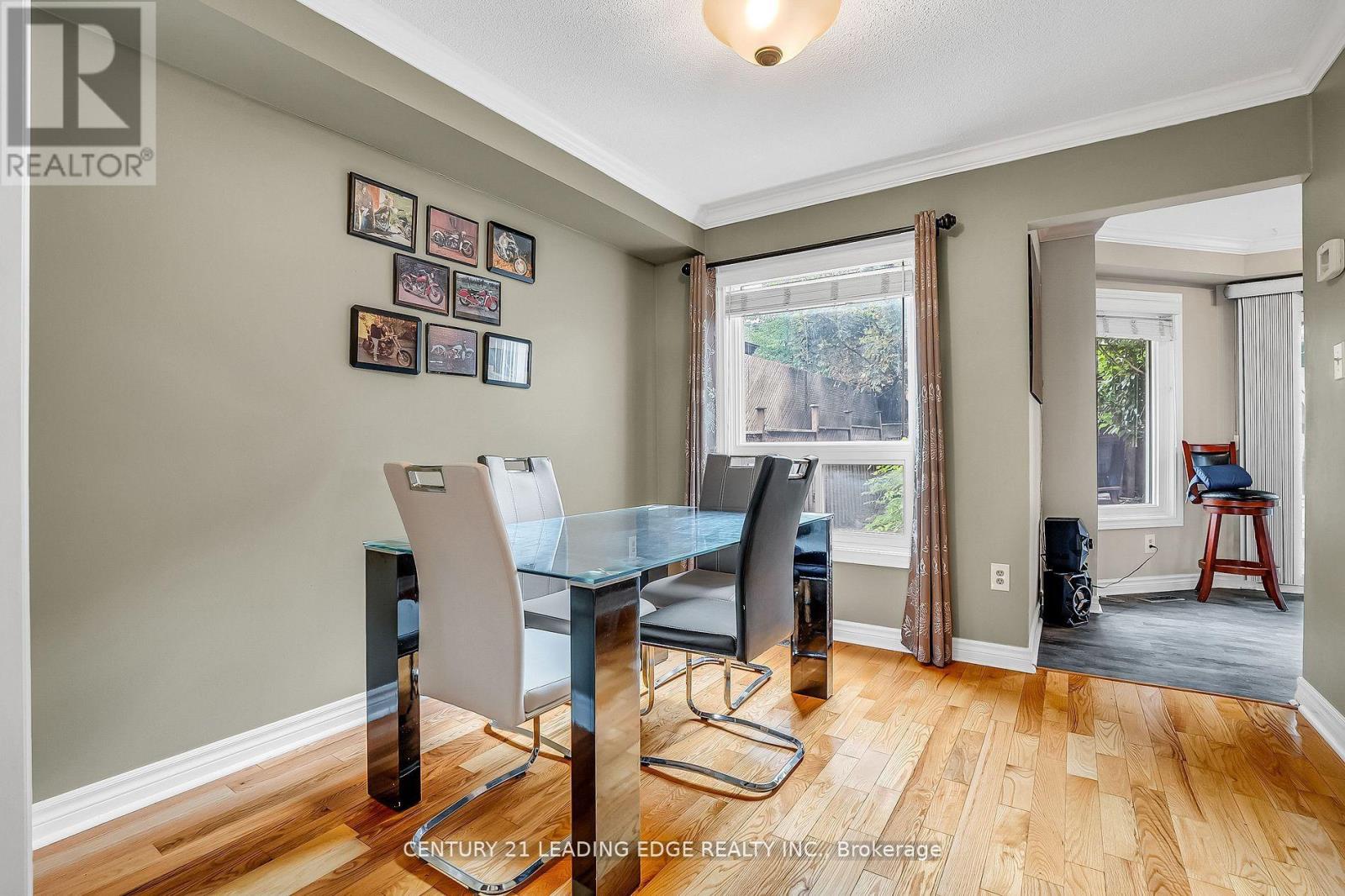 21 Brushwood Crescent, Barrie, Ontario  L4N 7G6 - Photo 10 - S12441312
