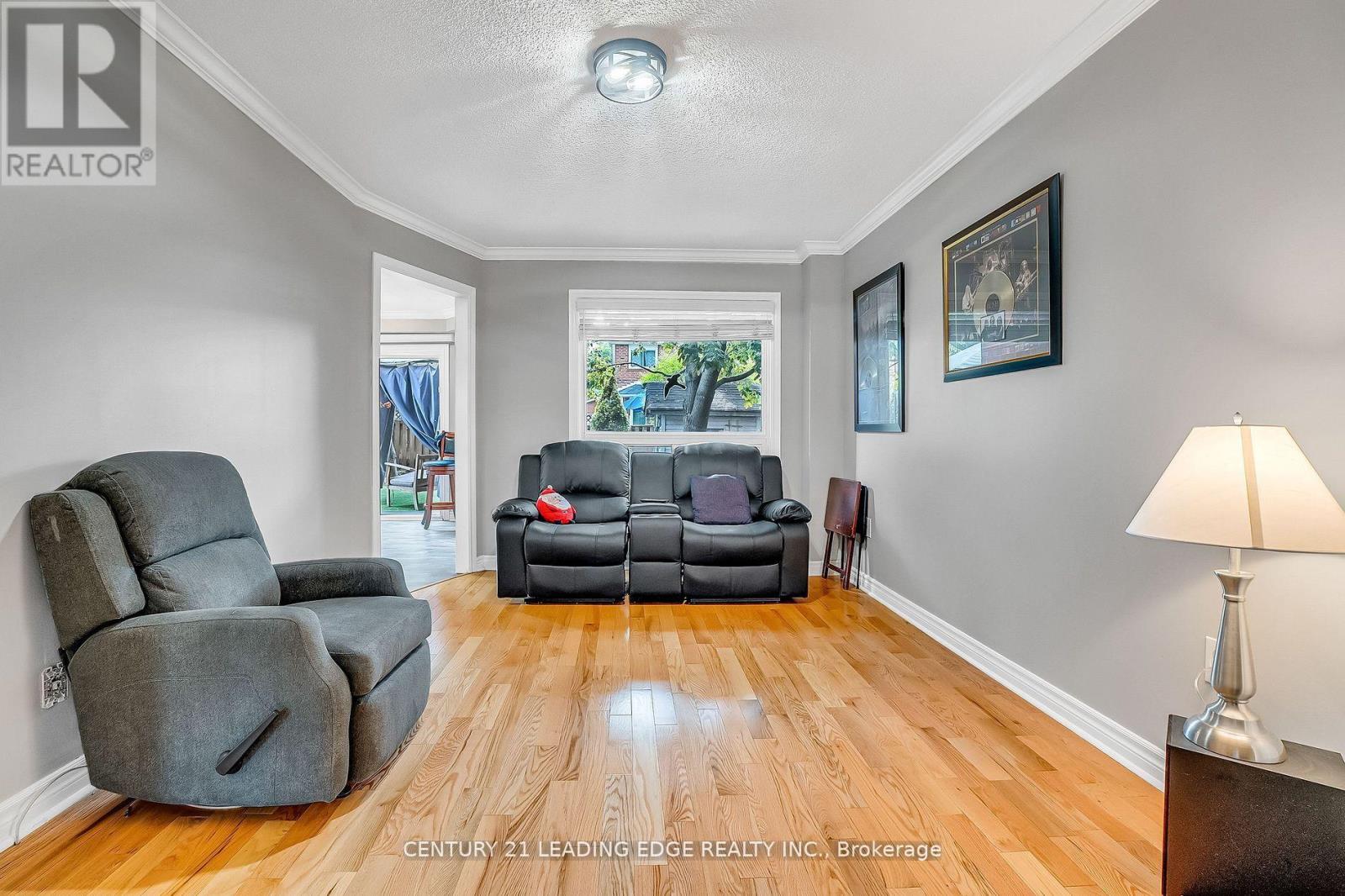 21 Brushwood Crescent, Barrie, Ontario  L4N 7G6 - Photo 19 - S12441312