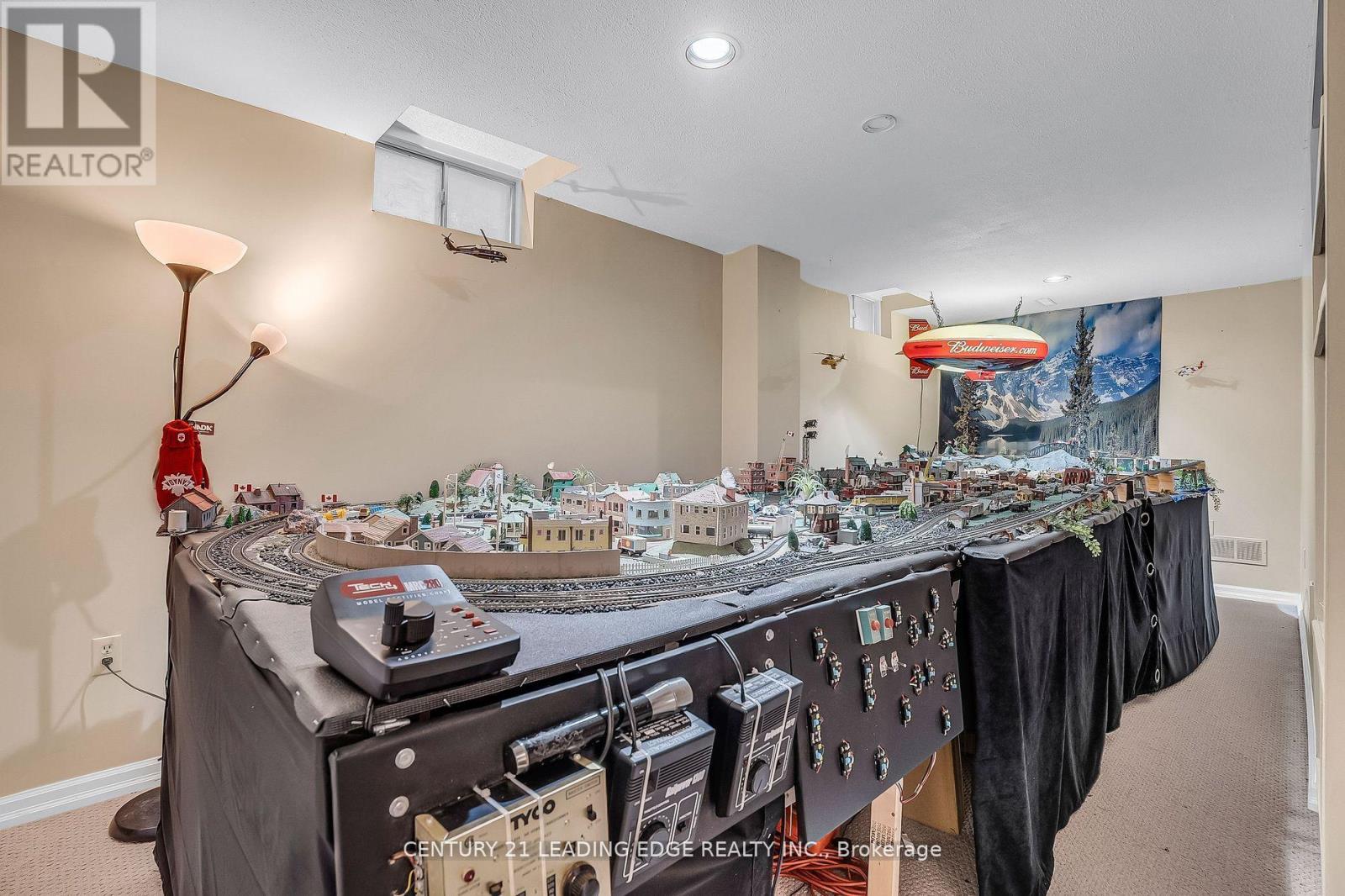 21 Brushwood Crescent, Barrie, Ontario  L4N 7G6 - Photo 37 - S12441312