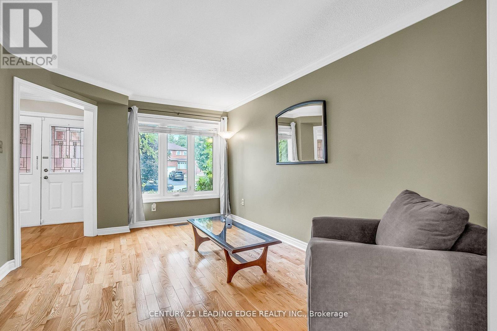 21 Brushwood Crescent, Barrie, Ontario  L4N 7G6 - Photo 6 - S12441312
