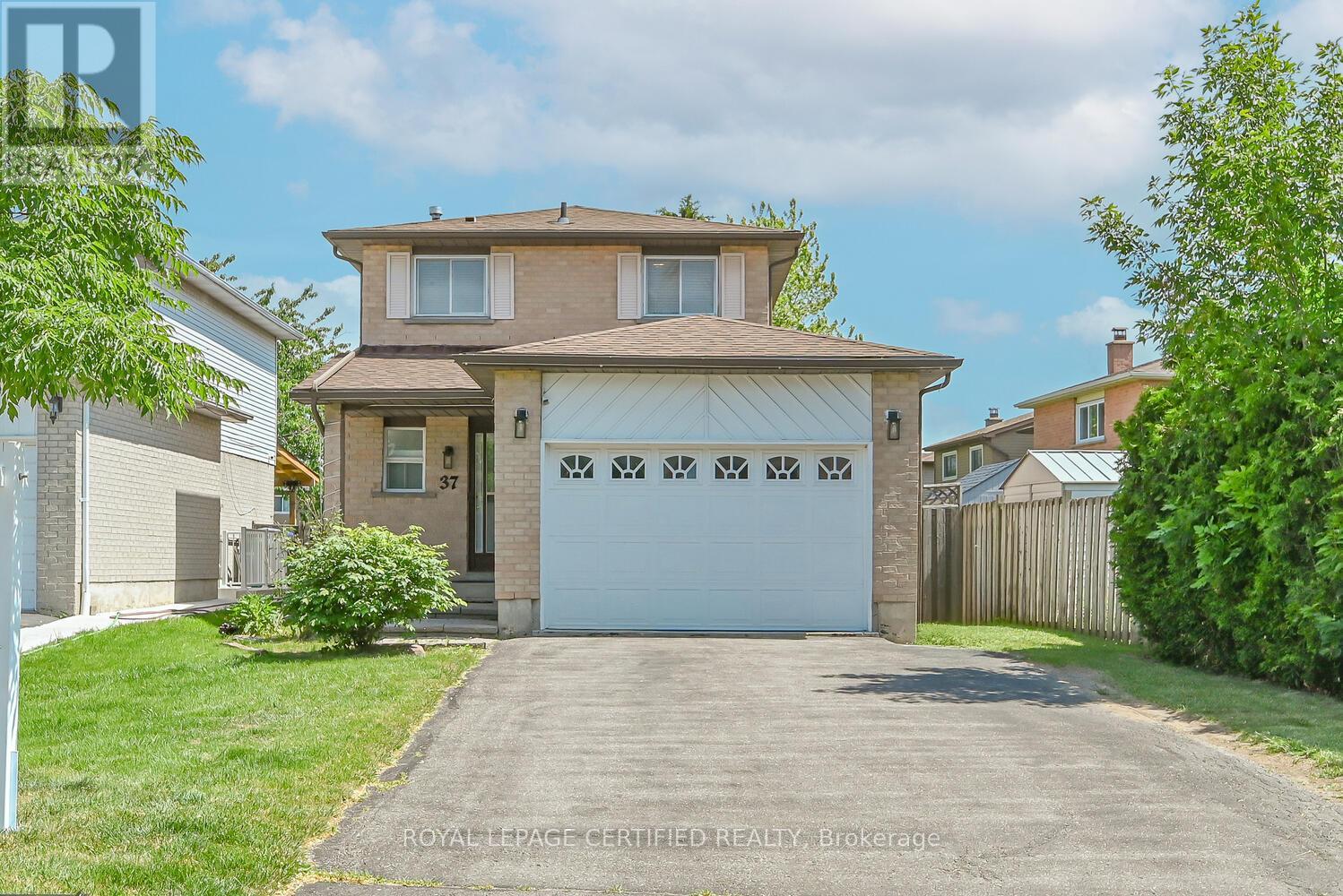 37 NEWBRIDGE CRESCENT, Brampton, Ontario