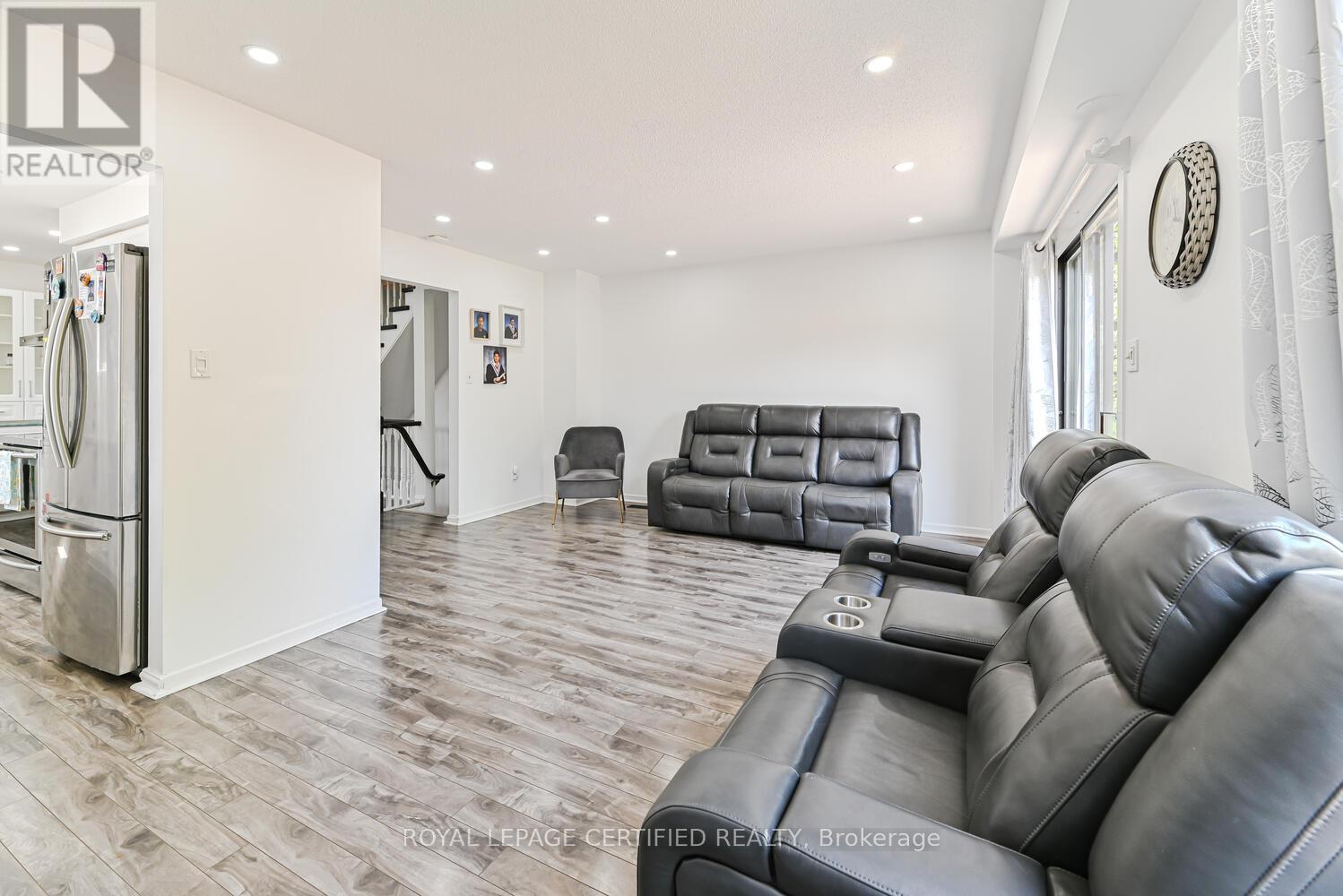 37 Newbridge Crescent, Brampton, Ontario  L6S 4B5 - Photo 19 - W12229038