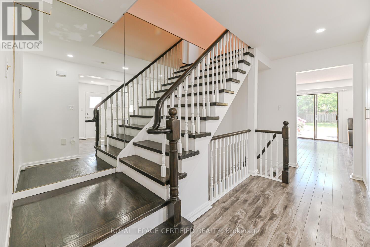 37 Newbridge Crescent, Brampton, Ontario  L6S 4B5 - Photo 20 - W12229038