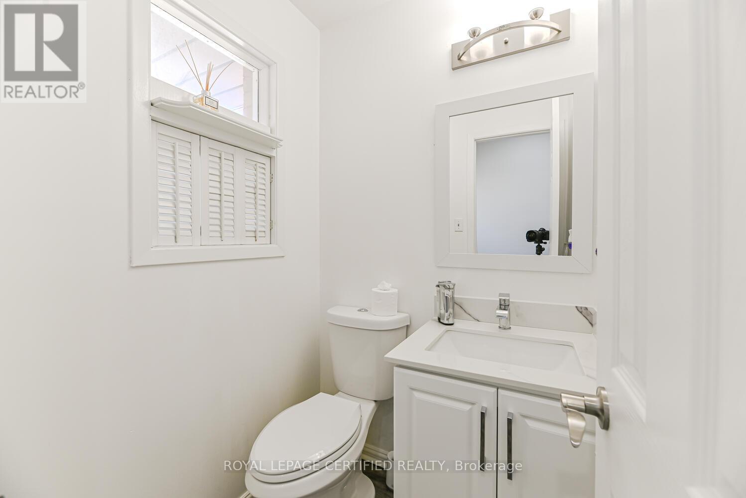37 Newbridge Crescent, Brampton, Ontario  L6S 4B5 - Photo 22 - W12229038