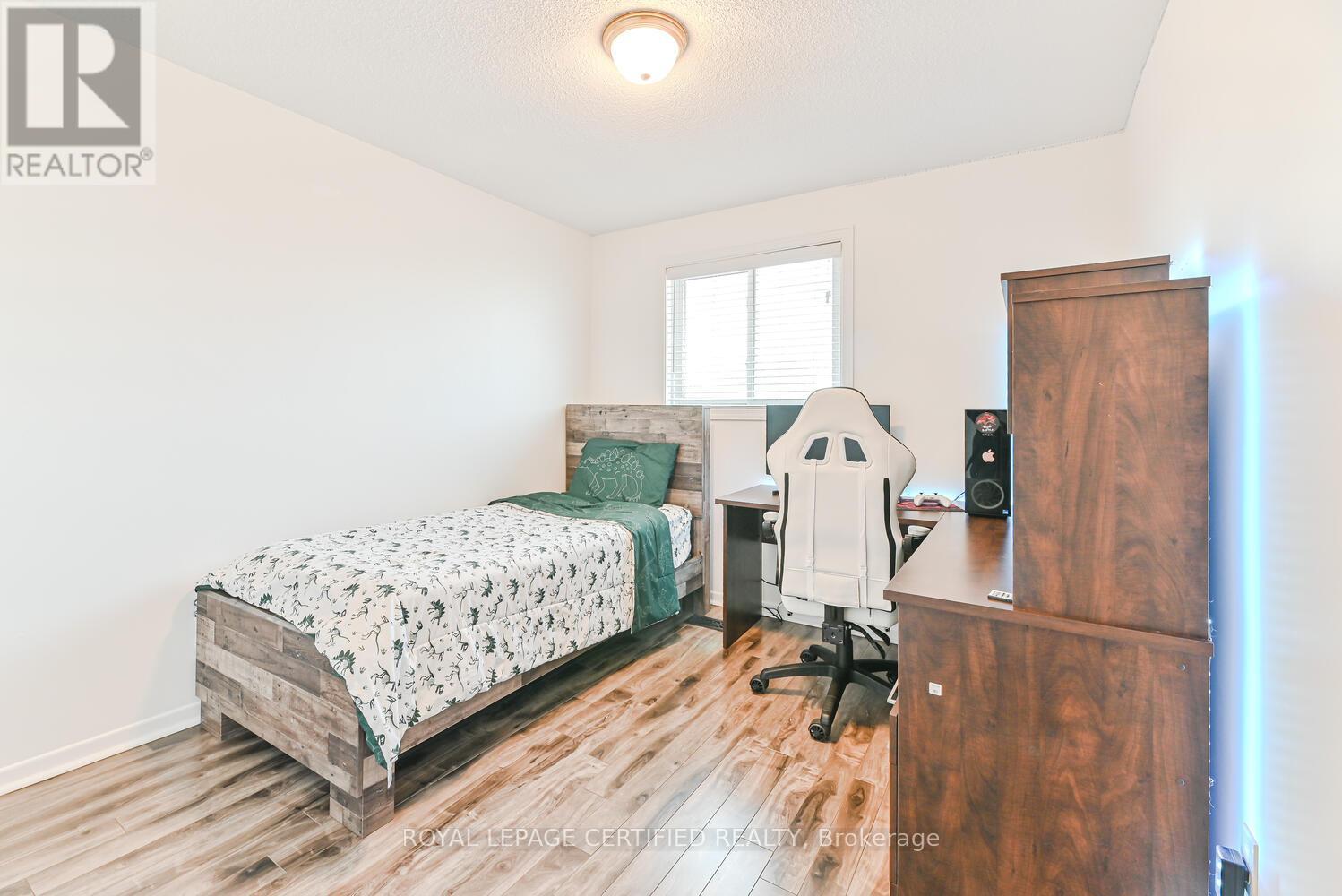 37 Newbridge Crescent, Brampton, Ontario  L6S 4B5 - Photo 24 - W12229038