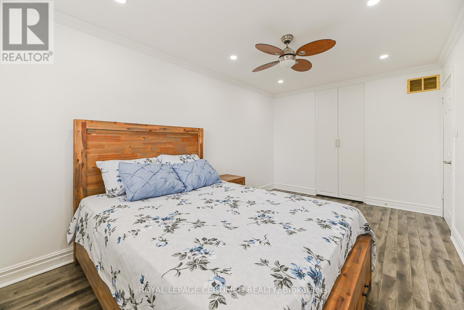 37 Newbridge Crescent, Brampton, Ontario  L6S 4B5 - Photo 31 - W12229038