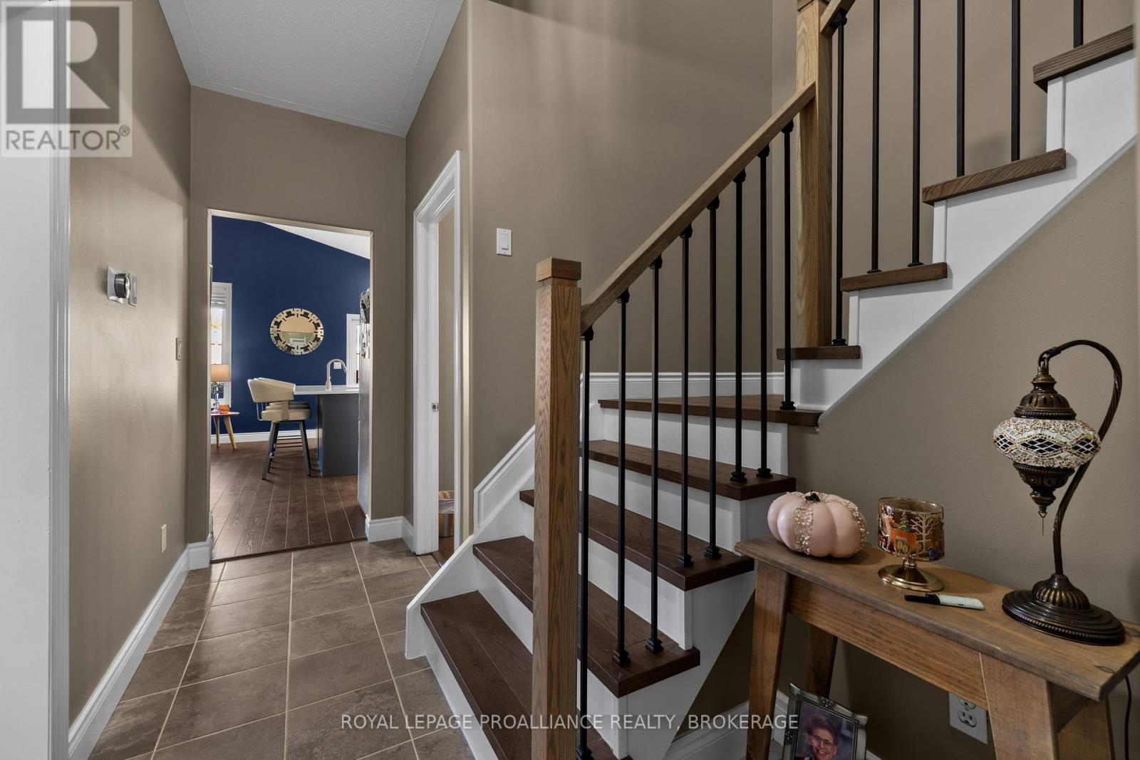 2153 Swanfield Street, Kingston, Ontario  K7M 0A9 - Photo 7 - X12441360