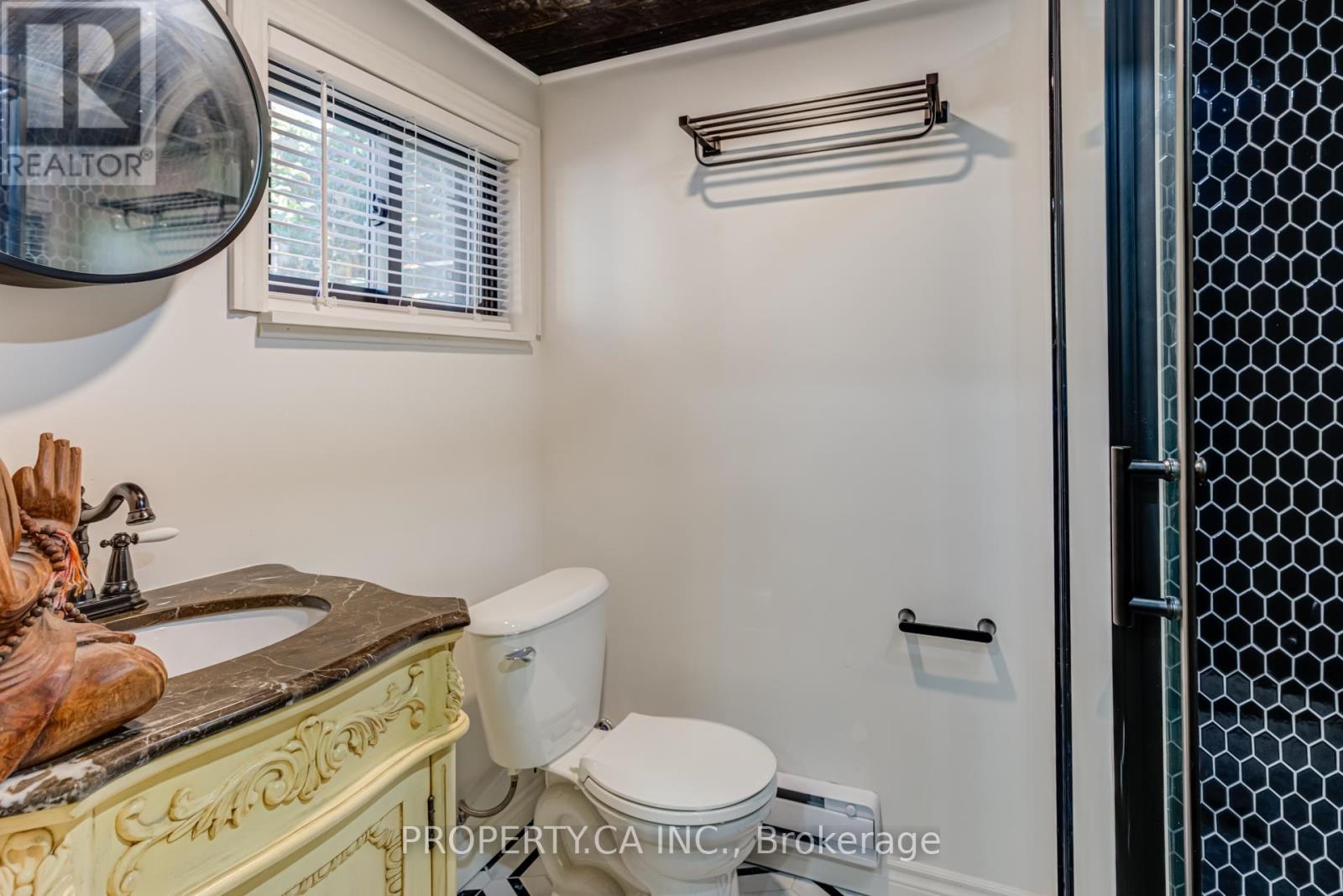 Garden Studio - 38 Royal Street, Toronto, Ontario  M6N 3Z4 - Photo 16 - W12441322