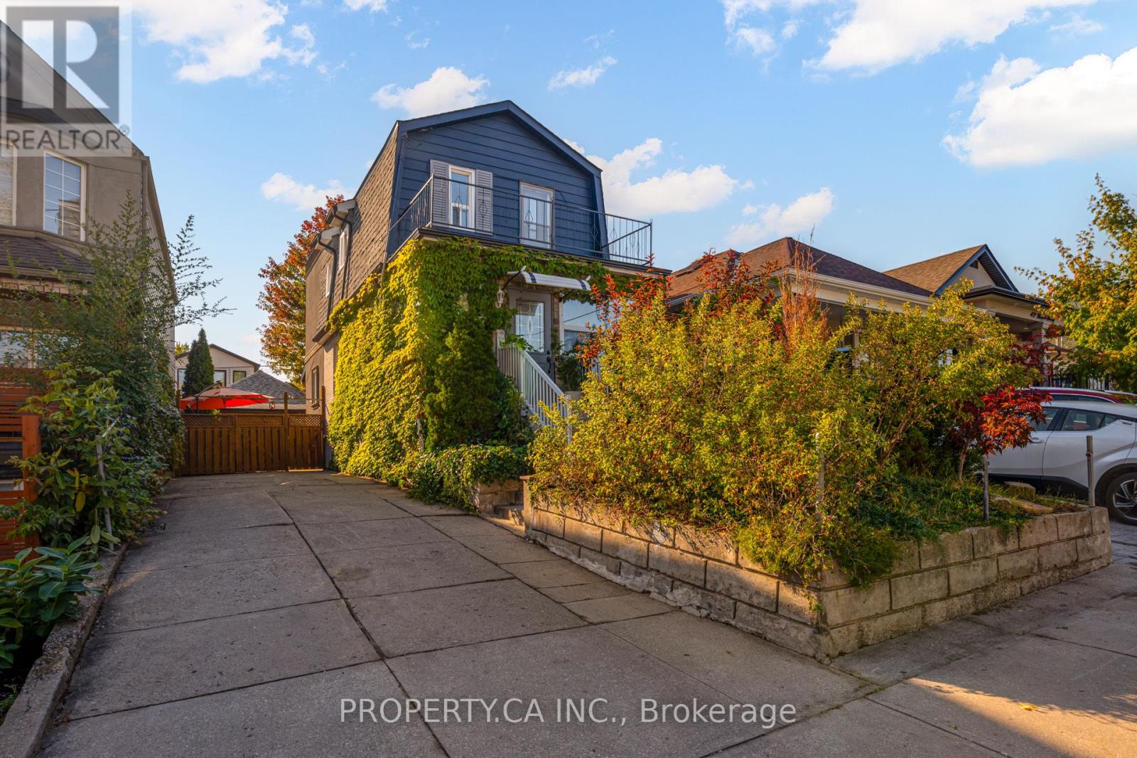 Garden Studio - 38 Royal Street, Toronto, Ontario  M6N 3Z4 - Photo 2 - W12441322