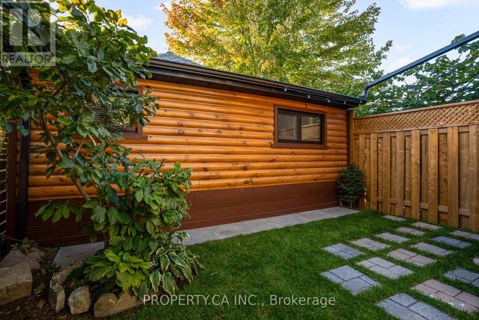 Garden Studio - 38 Royal Street, Toronto, Ontario  M6N 3Z4 - Photo 20 - W12441322