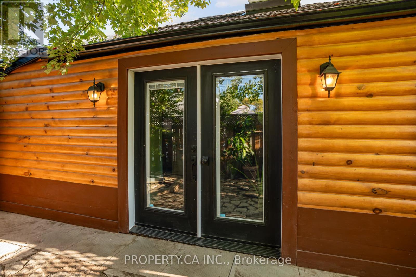 Garden Studio - 38 Royal Street, Toronto, Ontario  M6N 3Z4 - Photo 3 - W12441322