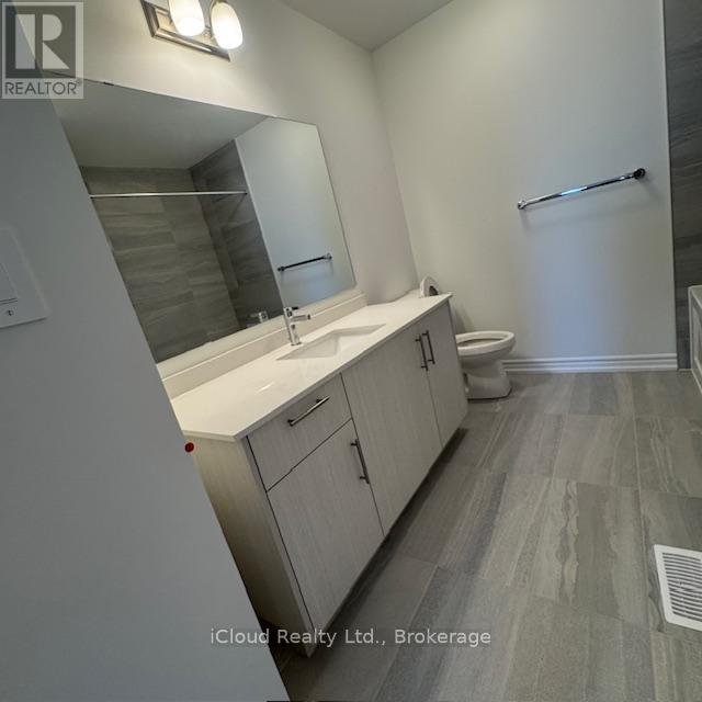 1423 Savoline Boulevard, Milton, Ontario  L9E 1G5 - Photo 14 - W12441325