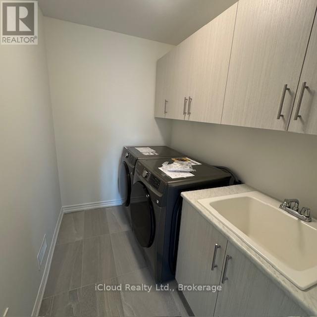 1423 Savoline Boulevard, Milton, Ontario  L9E 1G5 - Photo 21 - W12441325