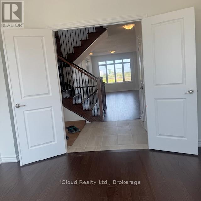 1423 Savoline Boulevard, Milton, Ontario  L9E 1G5 - Photo 6 - W12441325