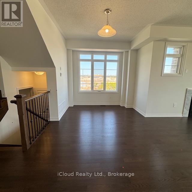 1423 Savoline Boulevard, Milton, Ontario  L9E 1G5 - Photo 9 - W12441325