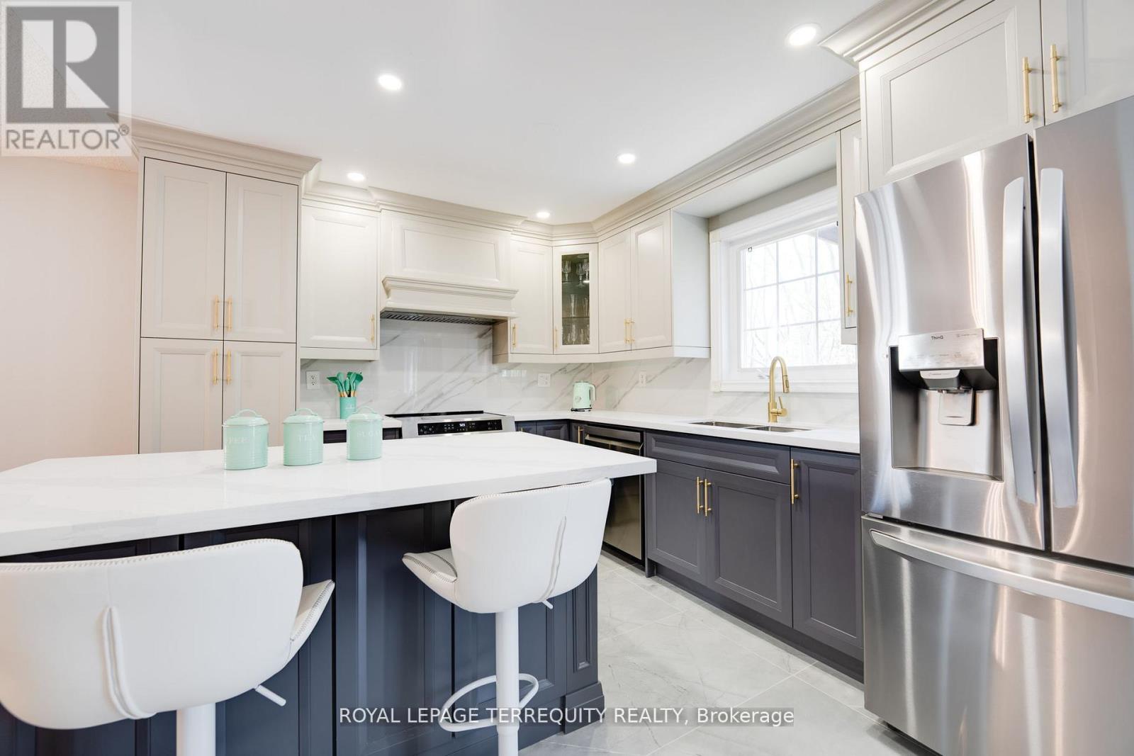 4242 Petersburg Crescent, Mississauga, Ontario  L4Z 2T3 - Photo 10 - W12441329