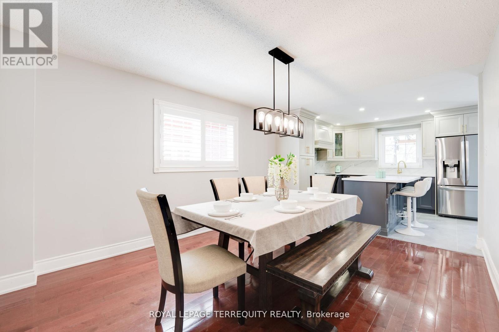 4242 Petersburg Crescent, Mississauga, Ontario  L4Z 2T3 - Photo 12 - W12441329