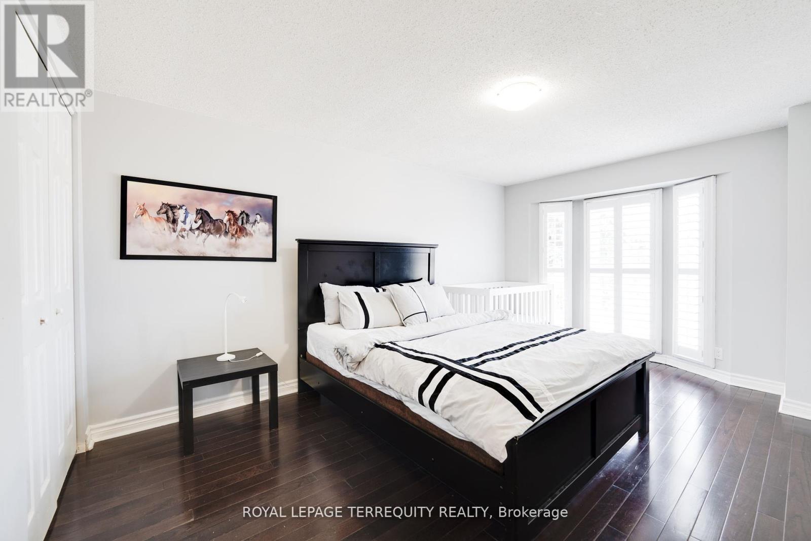 4242 Petersburg Crescent, Mississauga, Ontario  L4Z 2T3 - Photo 19 - W12441329