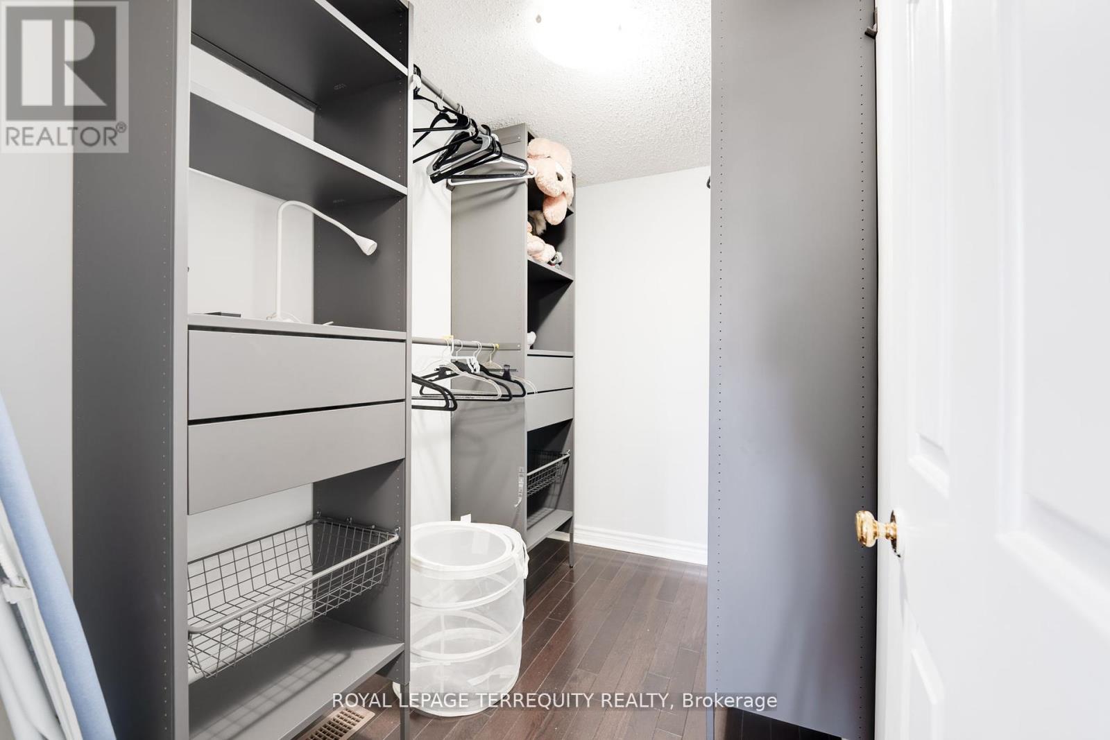 4242 Petersburg Crescent, Mississauga, Ontario  L4Z 2T3 - Photo 21 - W12441329